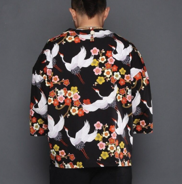 Jaket Kimono dengan Motif Bunga Sakura